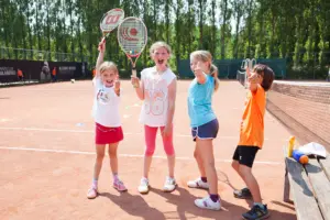 Vrolijke kids tenniskampen Amsterdam en Haarlem